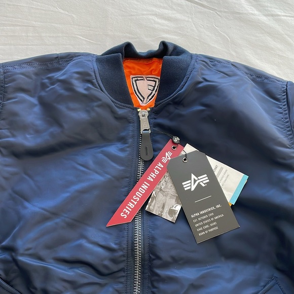 Alpha Industries MA 1 Flight Bomber Jacket Replica Blue
Medium - Picture 2 of 5